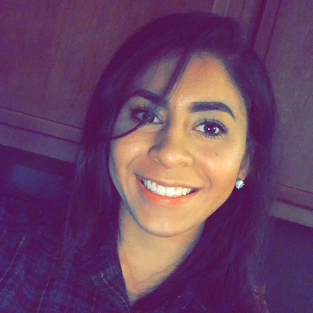 Meet your Posher, Estephanie